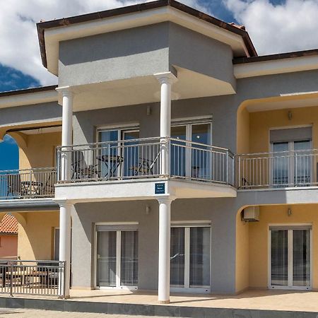 Apartmani Dea 茨里克韦尼察 外观 照片