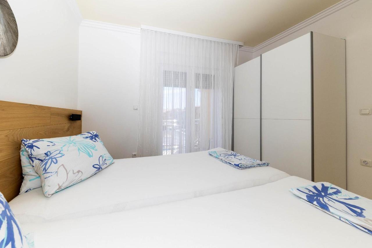 Apartmani Dea 茨里克韦尼察 外观 照片
